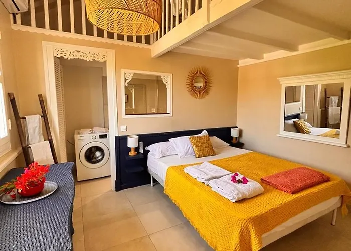 Orient Bay Charming